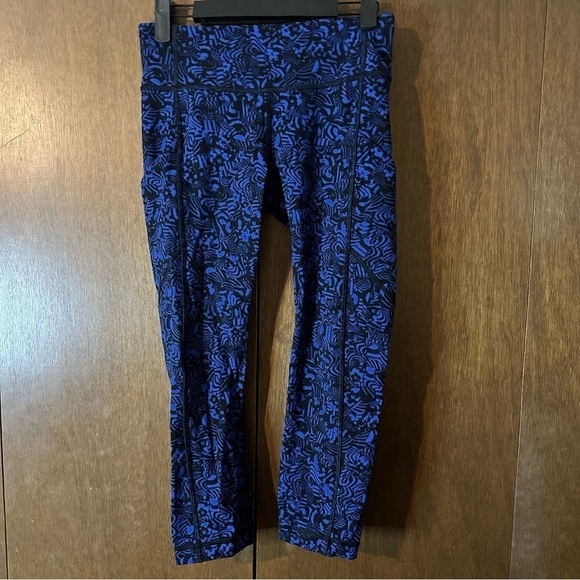 Lululemon Women’s Speed Crop *SW 2017 Seawheeze - CBCC / BLK Size 4 - Picture 2 of 7